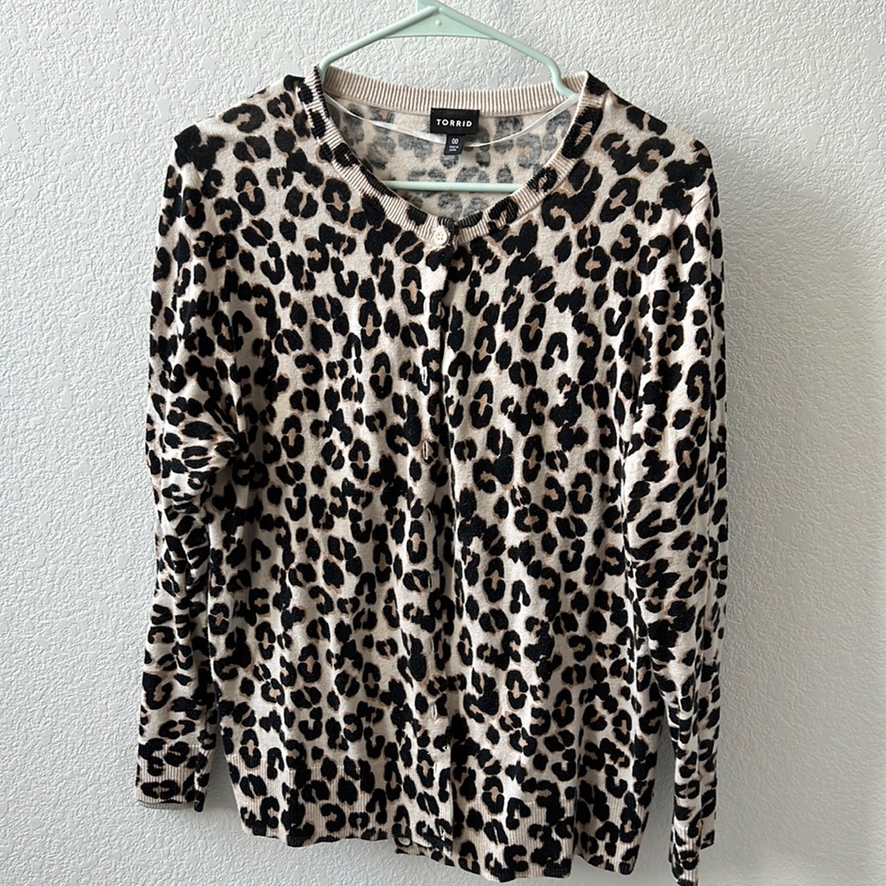 Torrid 00 sweater